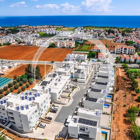 New 2br Townhouse In Luxury Pool &