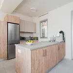 New 2br Maisonette In Luxury Pool Апартаменты *