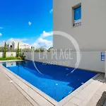 New 2br Maisonette In Luxury Pool Апартаменты