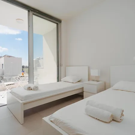 New 2br Townhouse In Luxury Pool & *