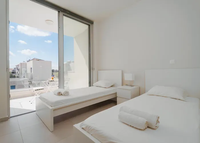 New 2br Townhouse In Luxury Pool & *