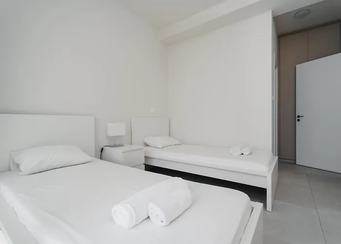 New 2br Townhouse In Luxury Pool & 프로타라스