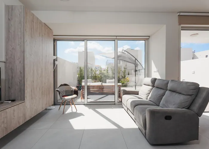 New 2br Townhouse In Luxury Pool &