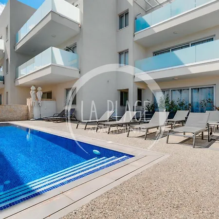New 2br Townhouse In Luxury Pool & Apartment