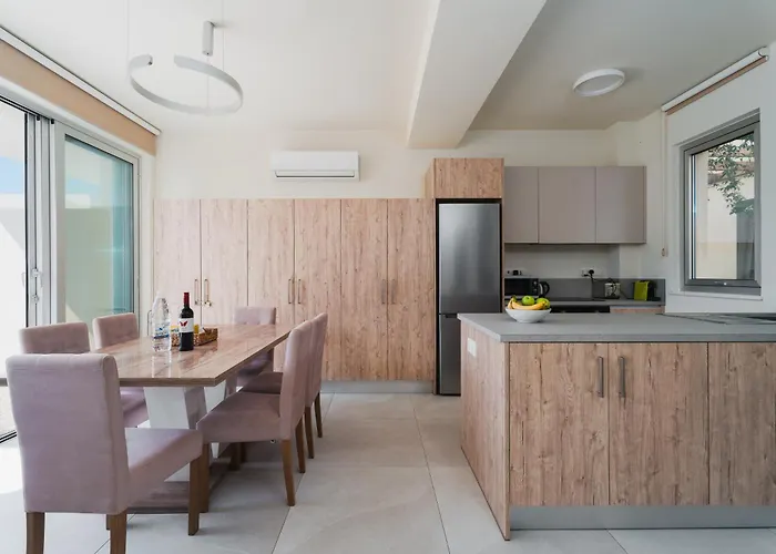 Апартаменты New 2br Townhouse In Luxury Pool & Протарас