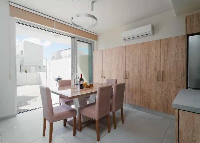 New 2br Townhouse In Luxury Pool & Апартаменты *