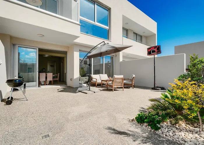 New 2br Townhouse In Luxury Pool & Протарас